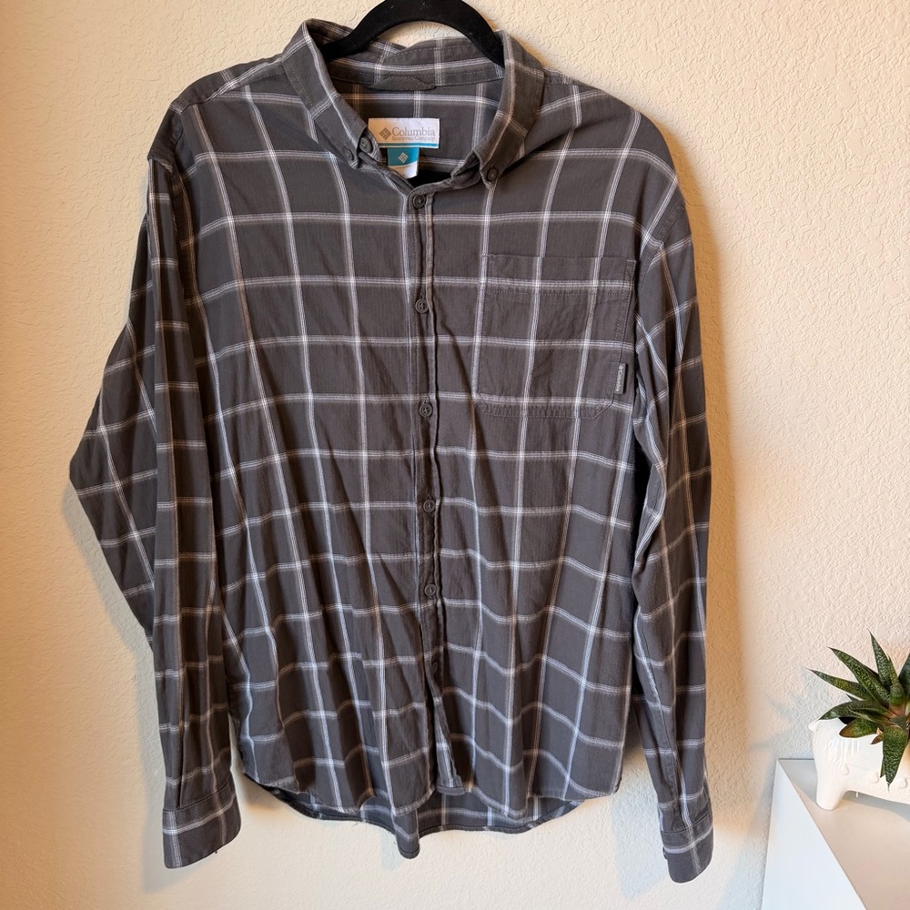 Columbia Sportswear Co. Gray Windowpane Plaid Button Down Shirt M